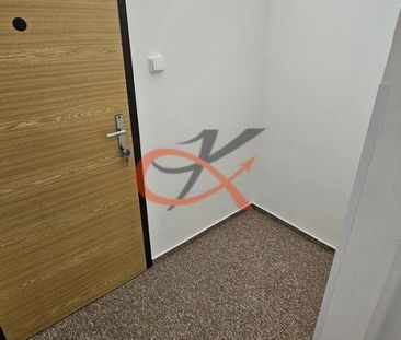 Pronájem bytu 2+1 65 m2 - Fotografie 3