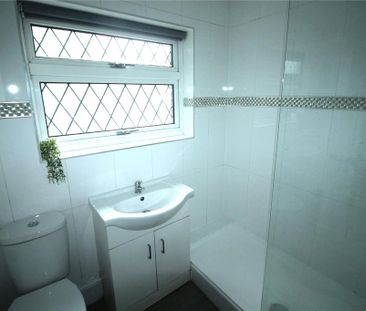 2 bedroom end of terrace house to rent - Photo 4