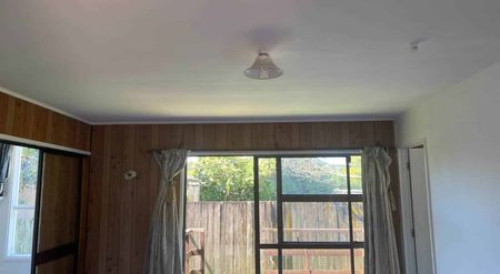 Spacious family home - Photo 2