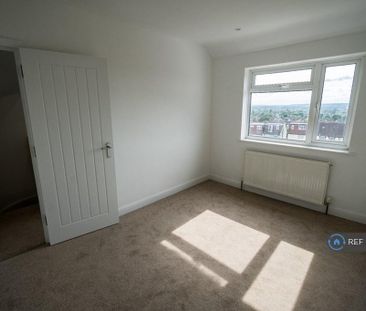 4 bedroom terraced house to rent - Photo 4