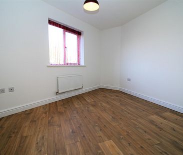 John Hunt Drive, Basingstoke, Hants - Photo 1