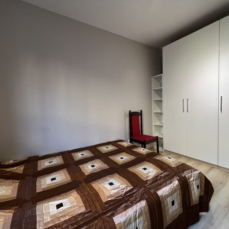 2 pokoje, zamknięte osiedle, garaż 40 m² - Zdjęcie 1