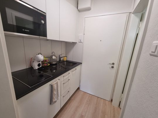 QUIET AND CENTRAL - Photo 1