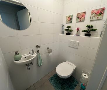 Luxueus 2-slaapkamerappartement nabij het centrum van Genk - Photo 5