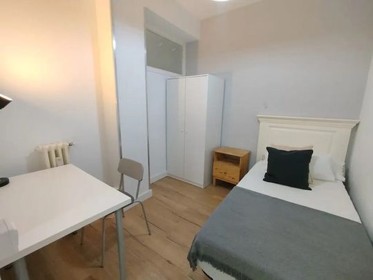 Avenida del Mediterráneo, Madrid, Community of Madrid 28007 - Photo 1