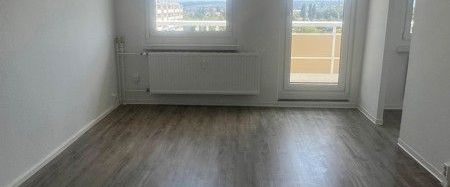 Schon gesehen? Schöne 3 Zimmerwohnung mit Balkon! (WBS) - Foto 1
