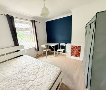 Room in a Shared House, Ringmer Road, BN1 - Photo 3