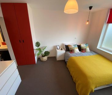 1 bedroom in a house share to rent - Photo 5
