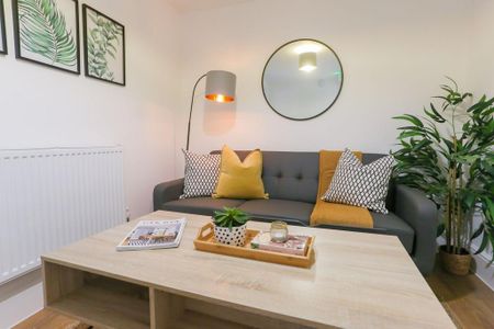 1 bedroom in a house share to rent - Photo 3