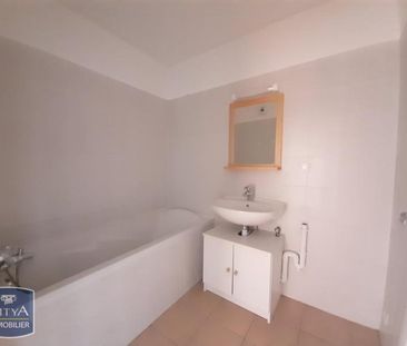 Location Appartement 3 pièces 64m² LUXEUIL LES BAINS 70300 - Photo 3