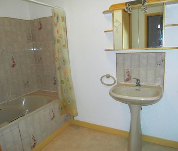 Location Appartement 2 pièces 45m² CHATEAUBRIANT 44110 - Photo 3