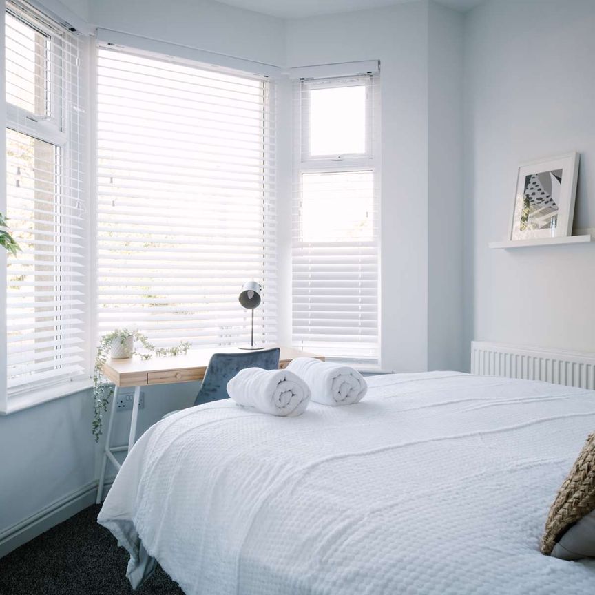 Newly refurbished 5 bedroom home located in Scotforth Bedroom 3 - Photo 1