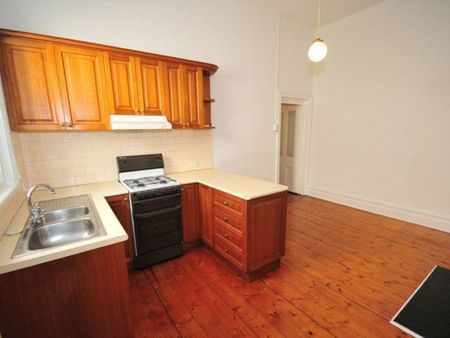 BRILLIANTLY LOCATED!! - Photo 3