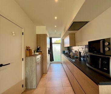 Prachtige halfopenwoning met 3 slaapkamers en tuin - Foto 3