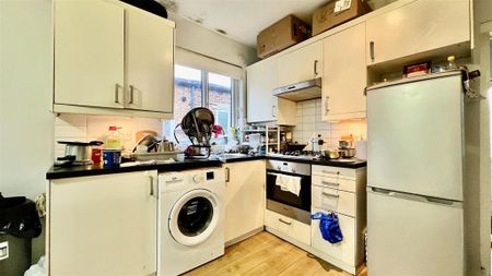 2 bedroom maisonette to rent - Photo 3