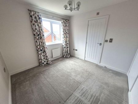 2 bedroom semi-detached house to rent - Photo 3