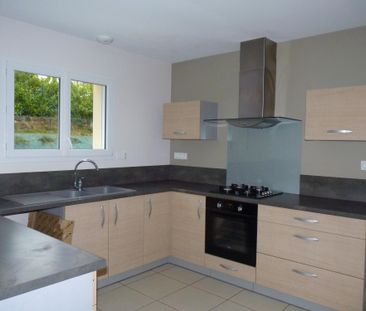 Location / Maison T4 - Photo 3