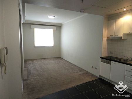 Studio Apartment in the heart of Chatswood - Photo 4