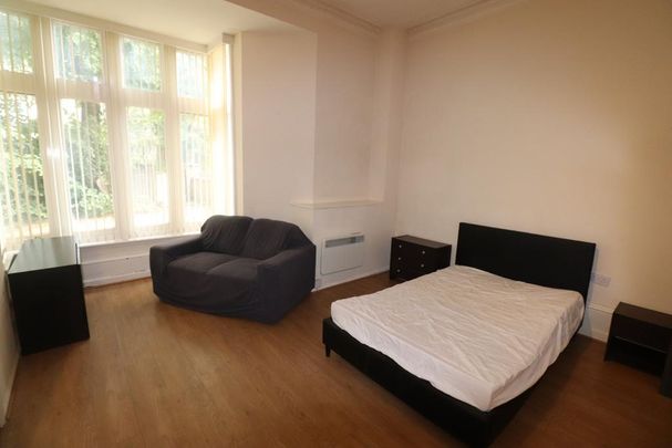 Studio to rent - Photo 1