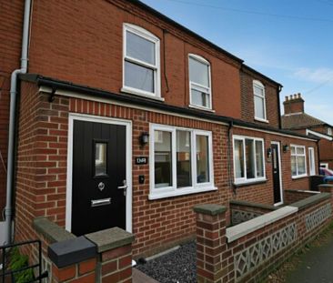 2 bedroom terraced house to rent - Photo 2