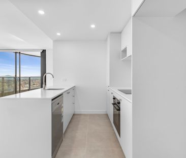 Modern, urban living in the heart of Woden - Photo 3