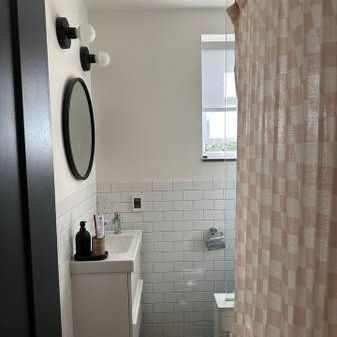 1BDR Apartment in Parkdale - Photo 3