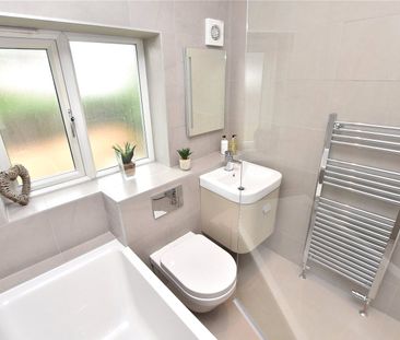 55, Broadgate Crescent, Horsforth, Leeds, West Yorkshire, LS18 4HA - Photo 3