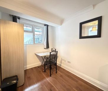 Studio to rent - Photo 3