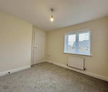 2 bedroom semi-detached house to rent - Photo 6
