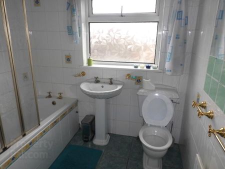 30 Cesnor Park Carrickfergus, BT38 7PF - Photo 5