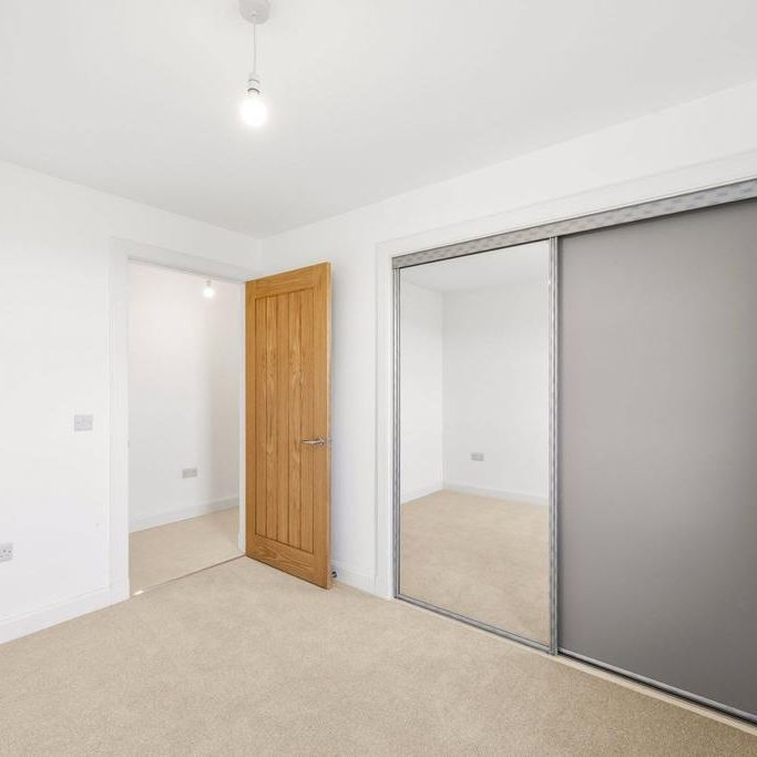 5 bedroom house to rent - Photo 1