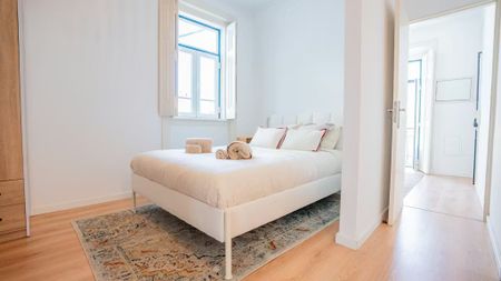 Beco de Santa Helena, Lisbon, Lisbon 1100-117 - Photo 4