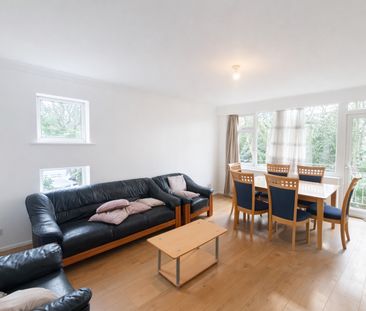 2 Bed Flat, Grosvenor Court, M7 - Photo 2