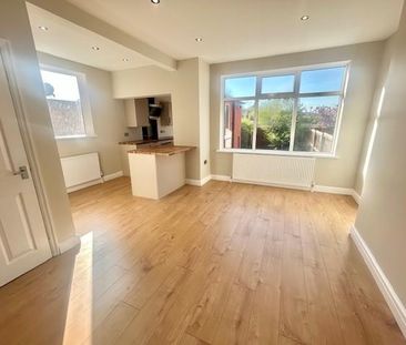3 bedroom semi-detached house to rent - Photo 4