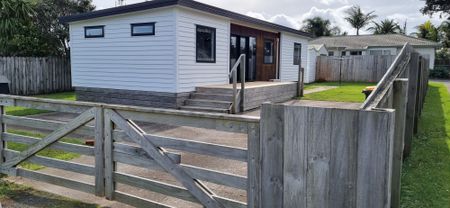 Beachlands, 3 Bedroom - Photo 4