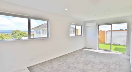 Stylish Townhouse with Expansive Views - Photo 2