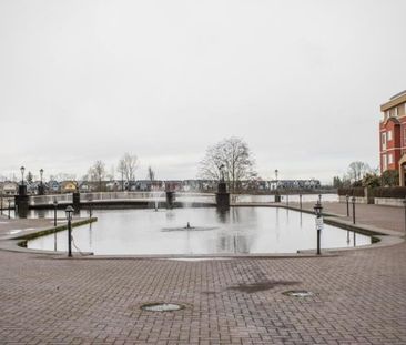 $2,200 / 1br – 1085ft2 – Discover this 1BR 1.5 BATH condo in the Qu... - Photo 3