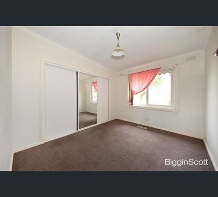 30 Kathryn Road, Knoxfield, Vic 3180 - Photo 2