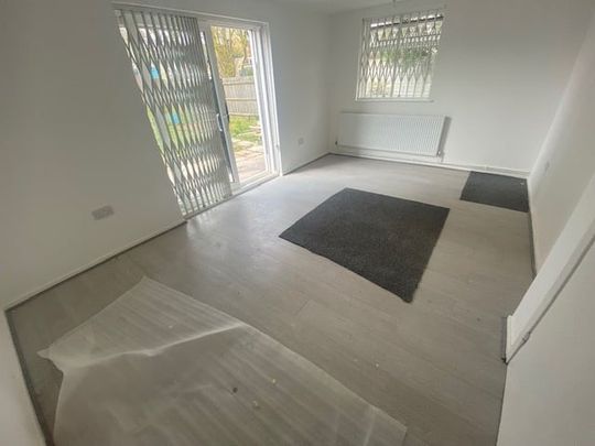 2 Bed Maisonette, Eric Close, E7 - Photo 1