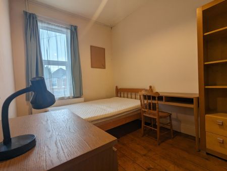 5 Bedroom House To Rent in Winton - £2,625 pcm Tenancy Info - Photo 2