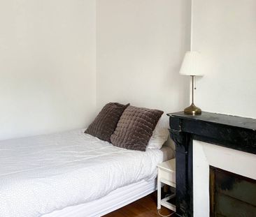 Logement à Paris, Location meublée - Photo 3