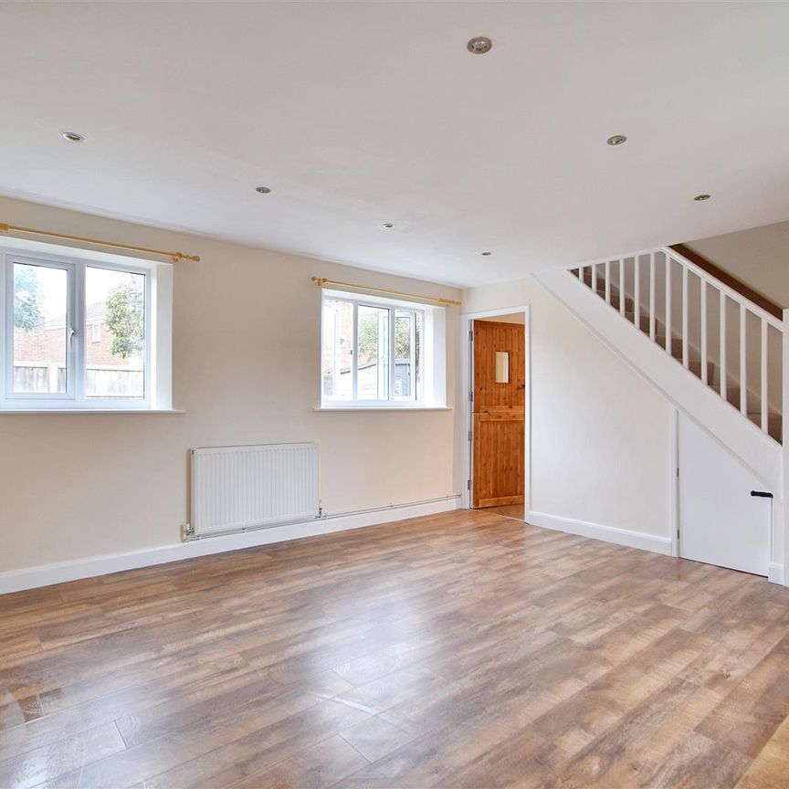 Lanham Gardens, Quedgeley - Photo 1