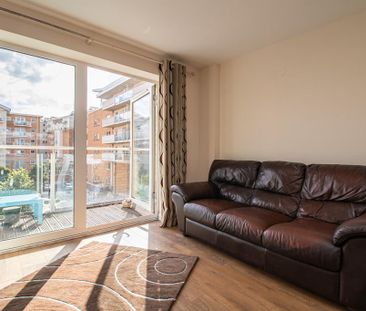 2 bedroom apartment to rent - Photo 3