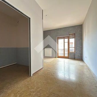 5 locali in affitto - Photo 3