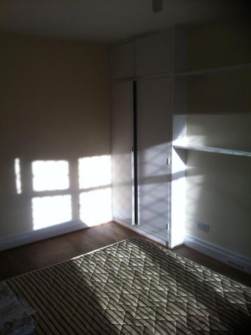 4 bedroom semi-detached house to rent - Photo 3