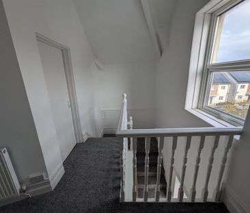 Top Floor Flat, Cowbridge Road East, Cardiff - Photo 6