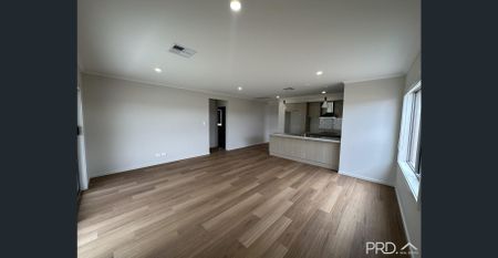 4BR NEW LIVING - Photo 5