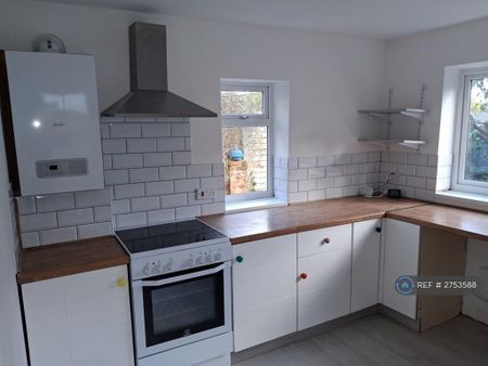 2 bedroom flat to rent - Photo 5