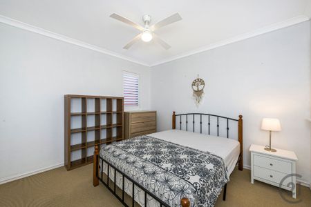 Stylish Coastal Townhouse in Exclusive Wannanup Location - Furnished or Part Furnished - Photo 5