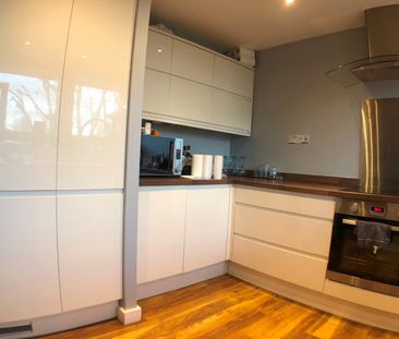 Room in a Shared Flat, Trevelyan House, SE5 - Photo 4